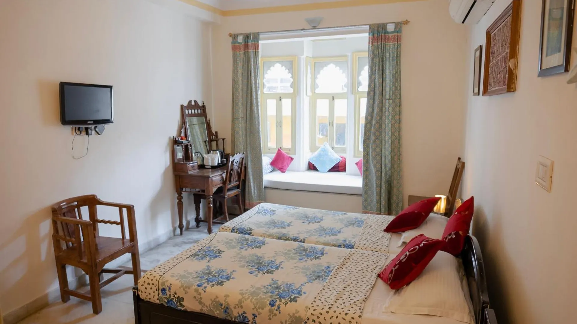 Hotel Pratap Bhawan Udaipur 3*,