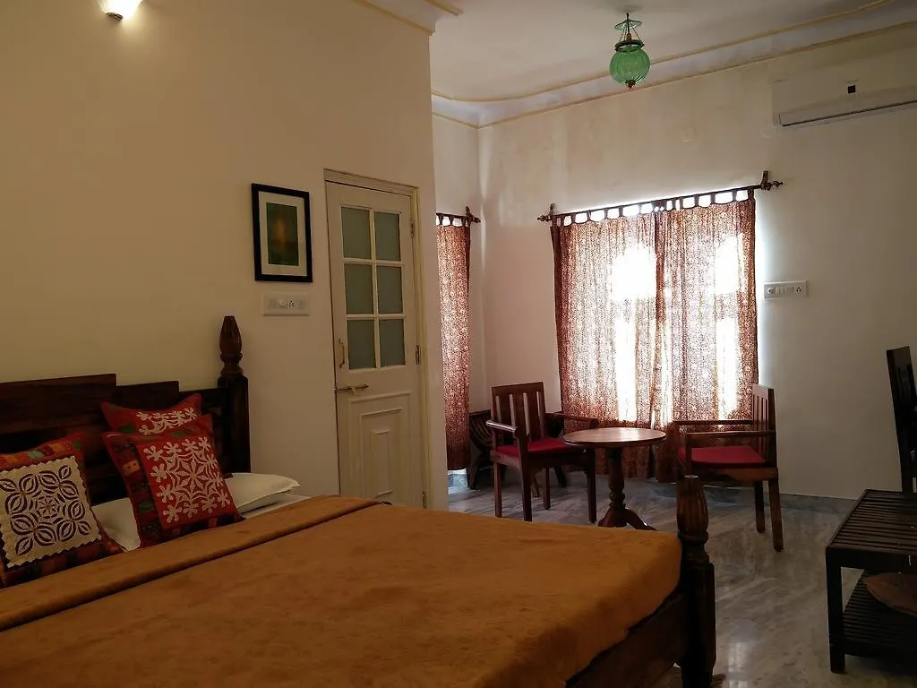 ***  Hotel Pratap Bhawan Udaipur India