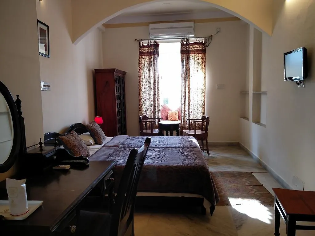 Hotel Pratap Bhawan Udaipur 3*,